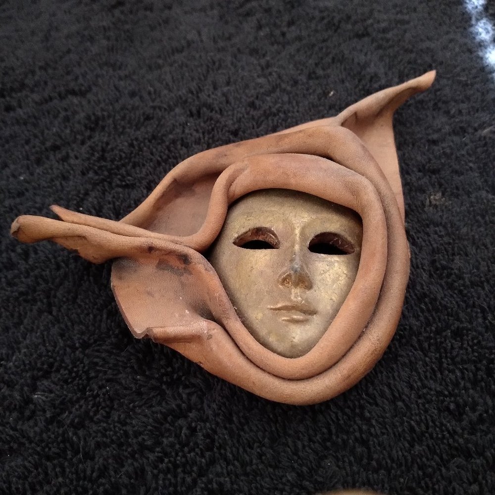 THE FACE OF SiDONIA Leather pottery art face mask minature